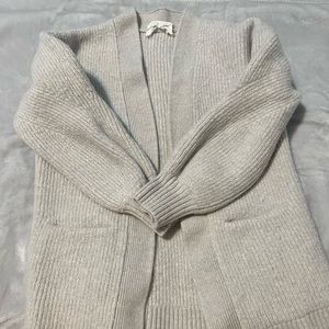 ✨Wilfred free cardigan sweater ✨
